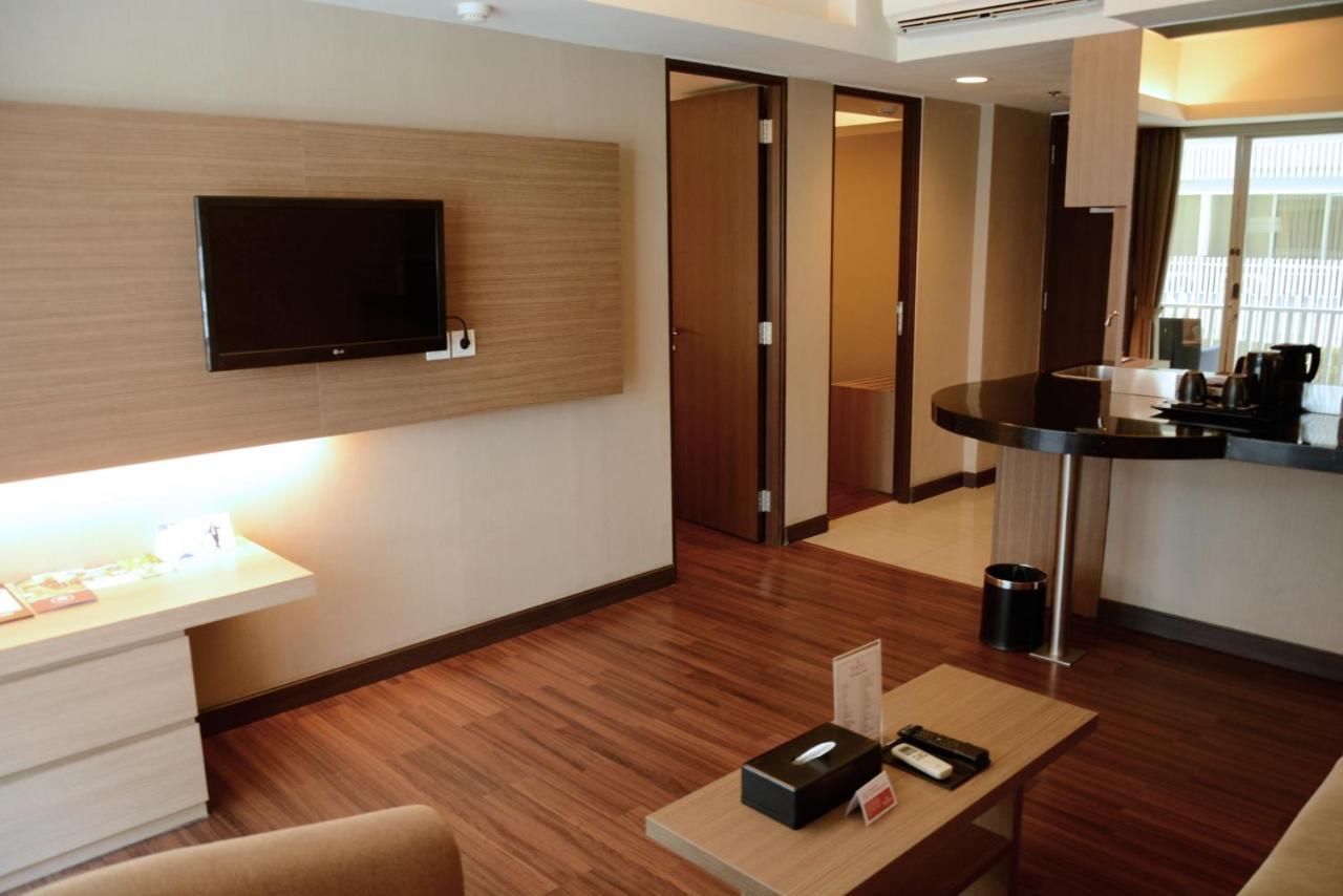 รามาดา บาย วินด์แฮม บาหลี ซันเซ็ตโร้ด กูตา Hotel เซมินยัค ภายนอก รูปภาพ