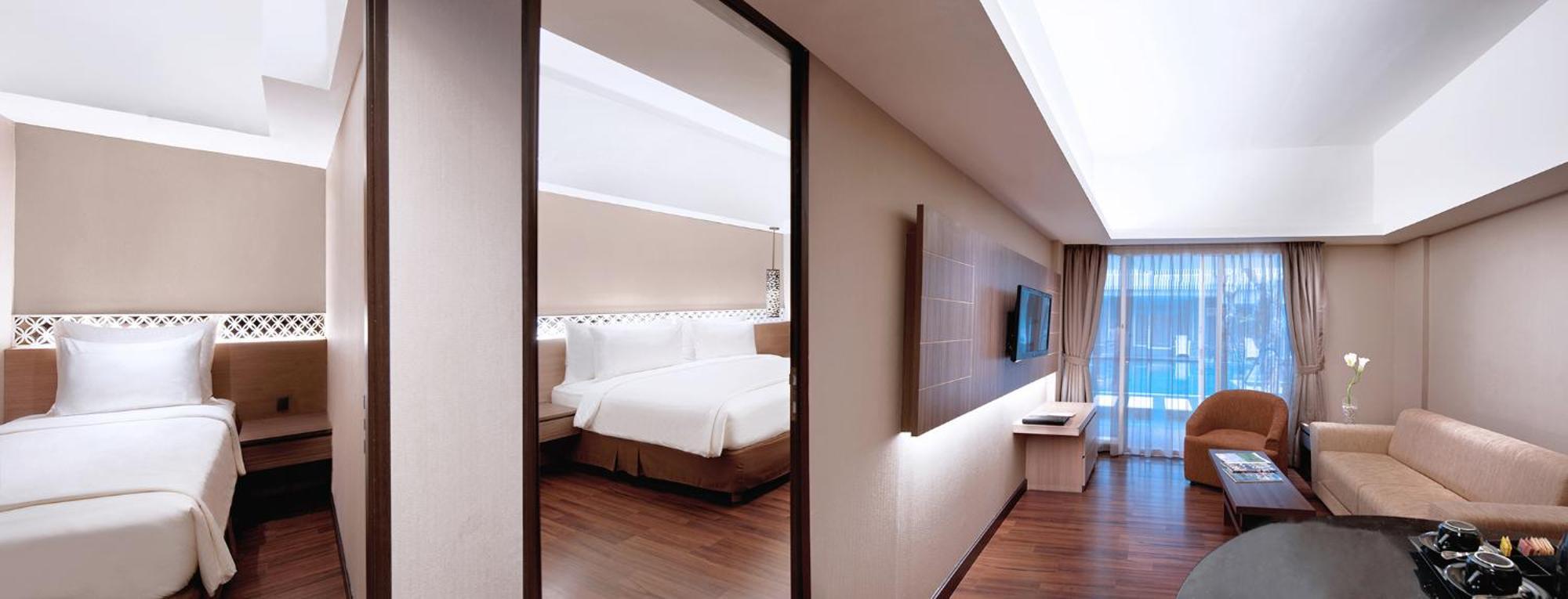 รามาดา บาย วินด์แฮม บาหลี ซันเซ็ตโร้ด กูตา Hotel เซมินยัค ภายนอก รูปภาพ
