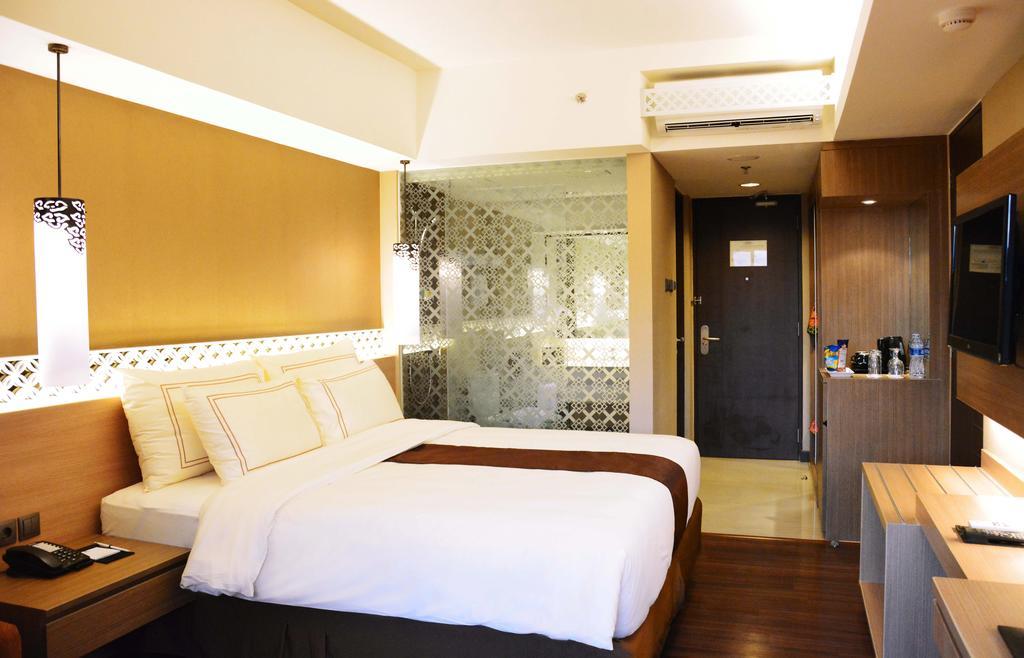 รามาดา บาย วินด์แฮม บาหลี ซันเซ็ตโร้ด กูตา Hotel เซมินยัค ภายนอก รูปภาพ