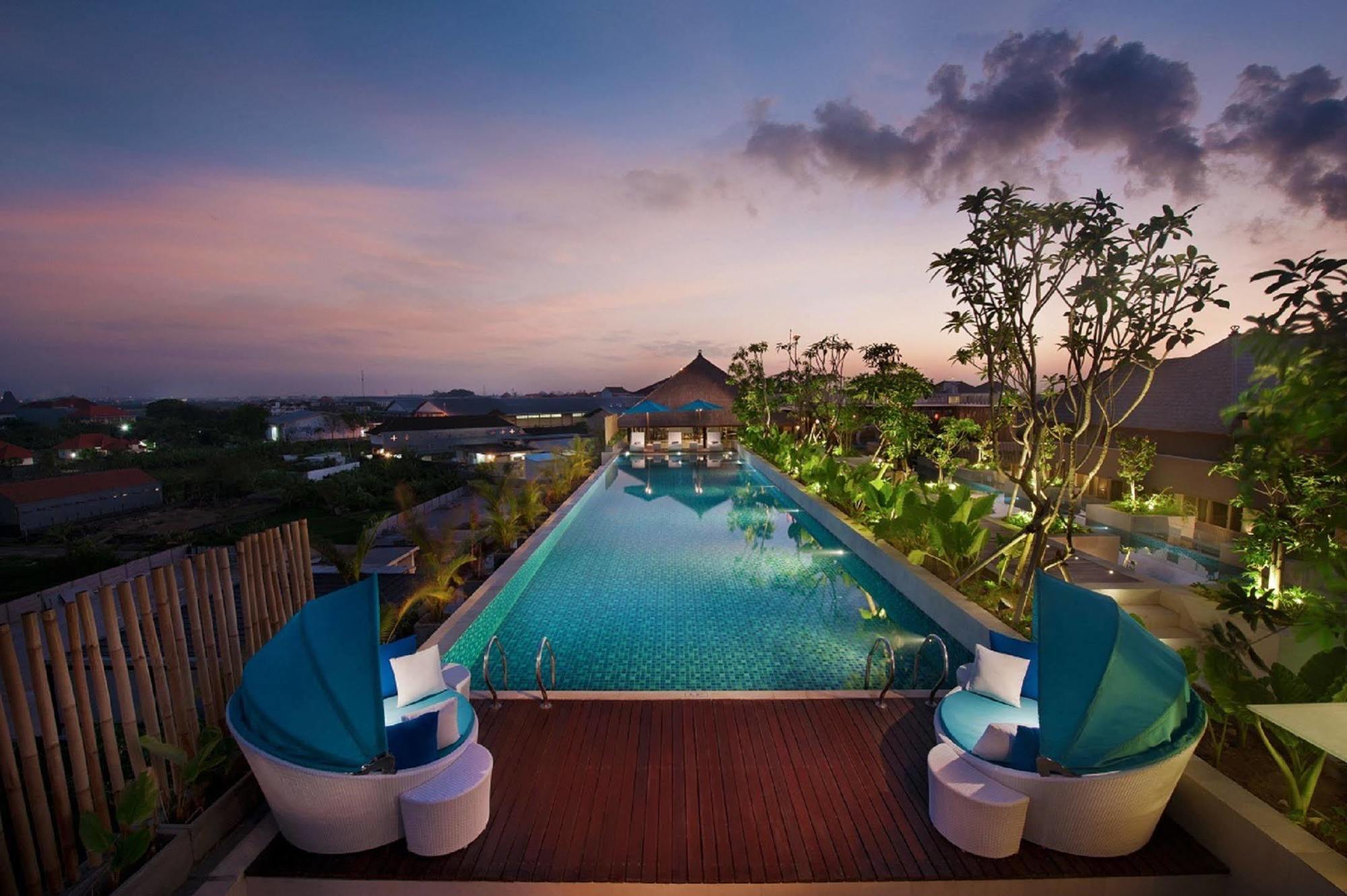 รามาดา บาย วินด์แฮม บาหลี ซันเซ็ตโร้ด กูตา Hotel เซมินยัค ภายนอก รูปภาพ