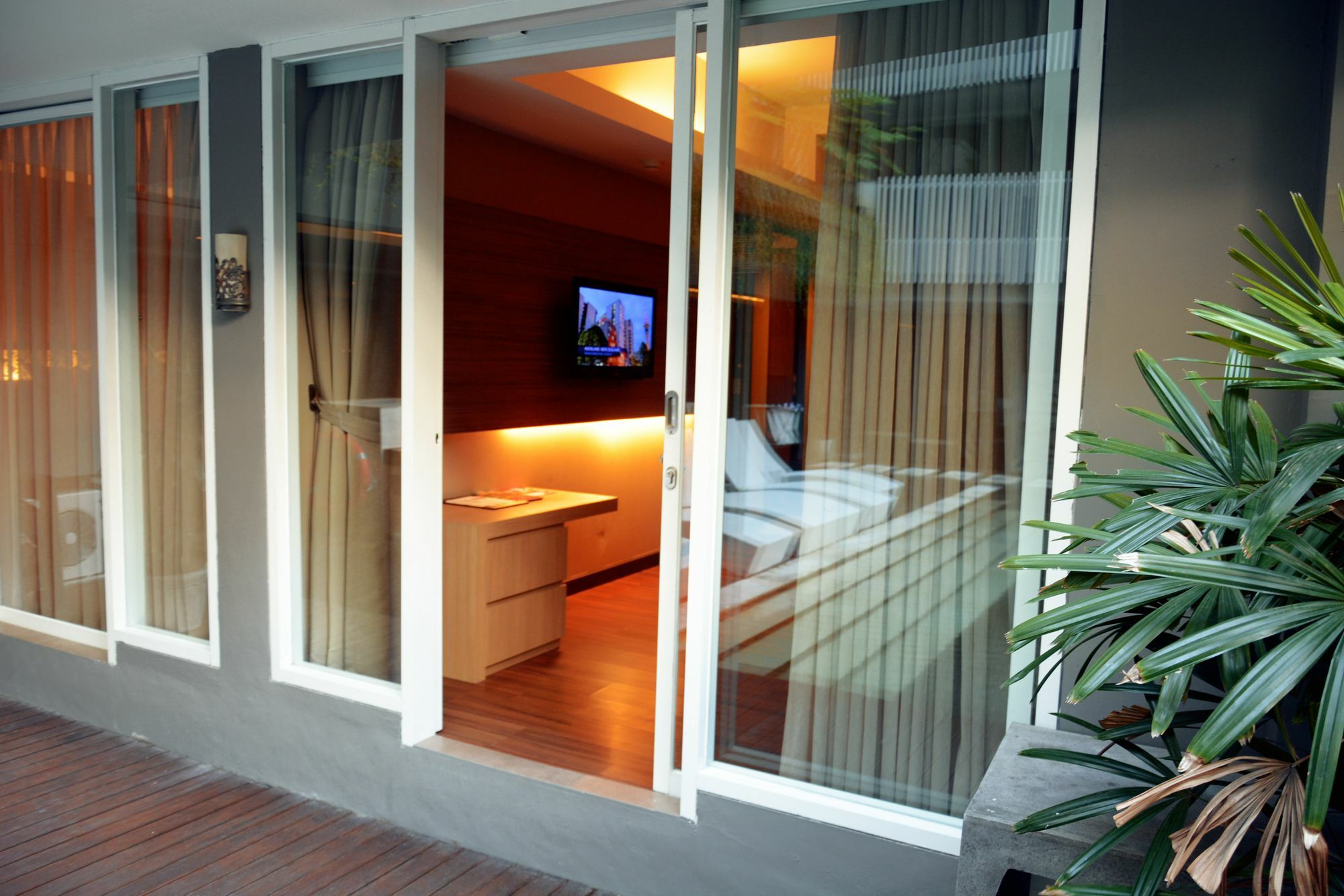 รามาดา บาย วินด์แฮม บาหลี ซันเซ็ตโร้ด กูตา Hotel เซมินยัค ภายนอก รูปภาพ