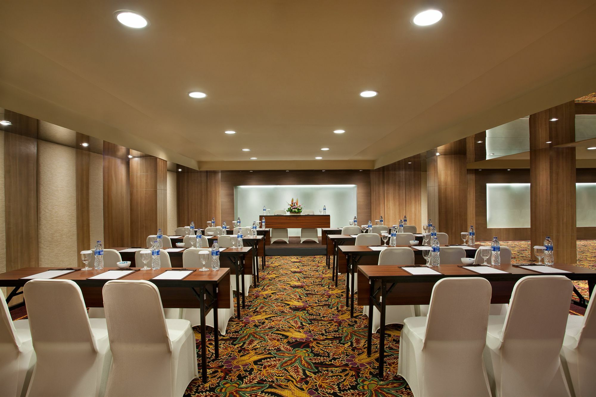 รามาดา บาย วินด์แฮม บาหลี ซันเซ็ตโร้ด กูตา Hotel เซมินยัค ภายนอก รูปภาพ